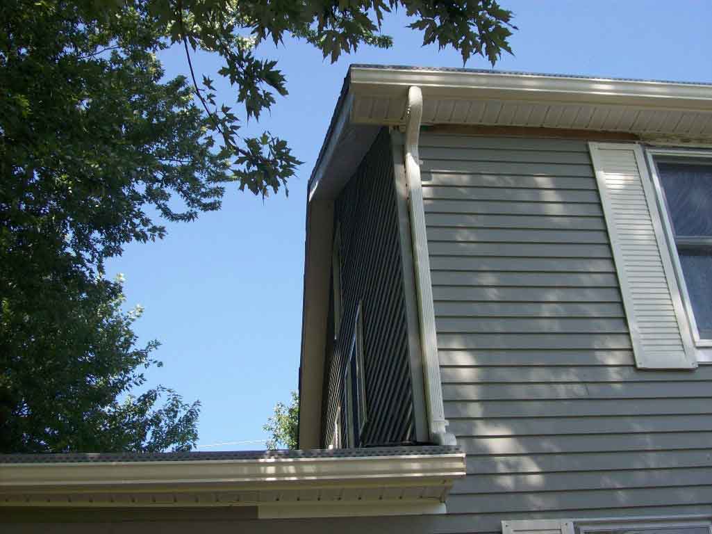 Leaf Free Gutter Covers In Vermont New Hampshire Clog Free Gutters For Stowe Montpelier And Burlington Vermont